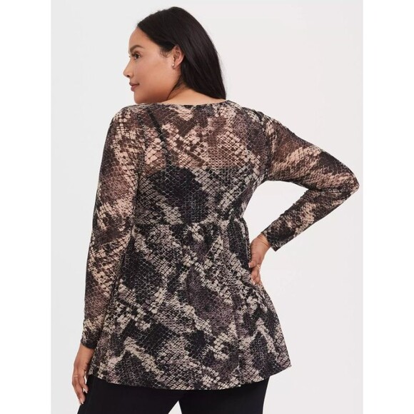 Torrid Blouse Babydoll Knit and Mesh Sheer Snakeskin Brown Women Plus 4/4X 26 - Picture 4 of 7